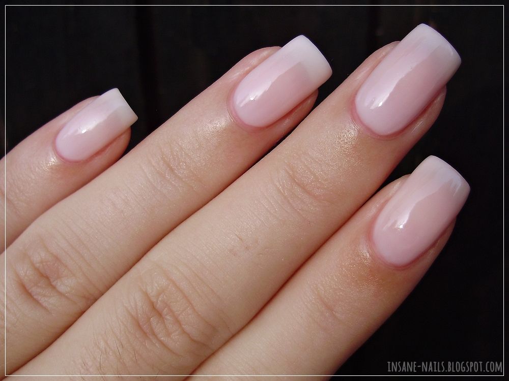 Sơn móng tay Essie Gel Mademoiselle #384G