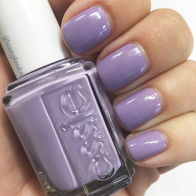 Dịch vụ chú rể sơn móng tay Essie 979