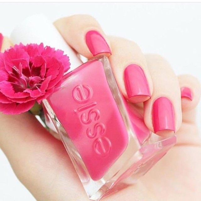 Sơn móng tay Essie Gel Couture #0230 Signature Smile